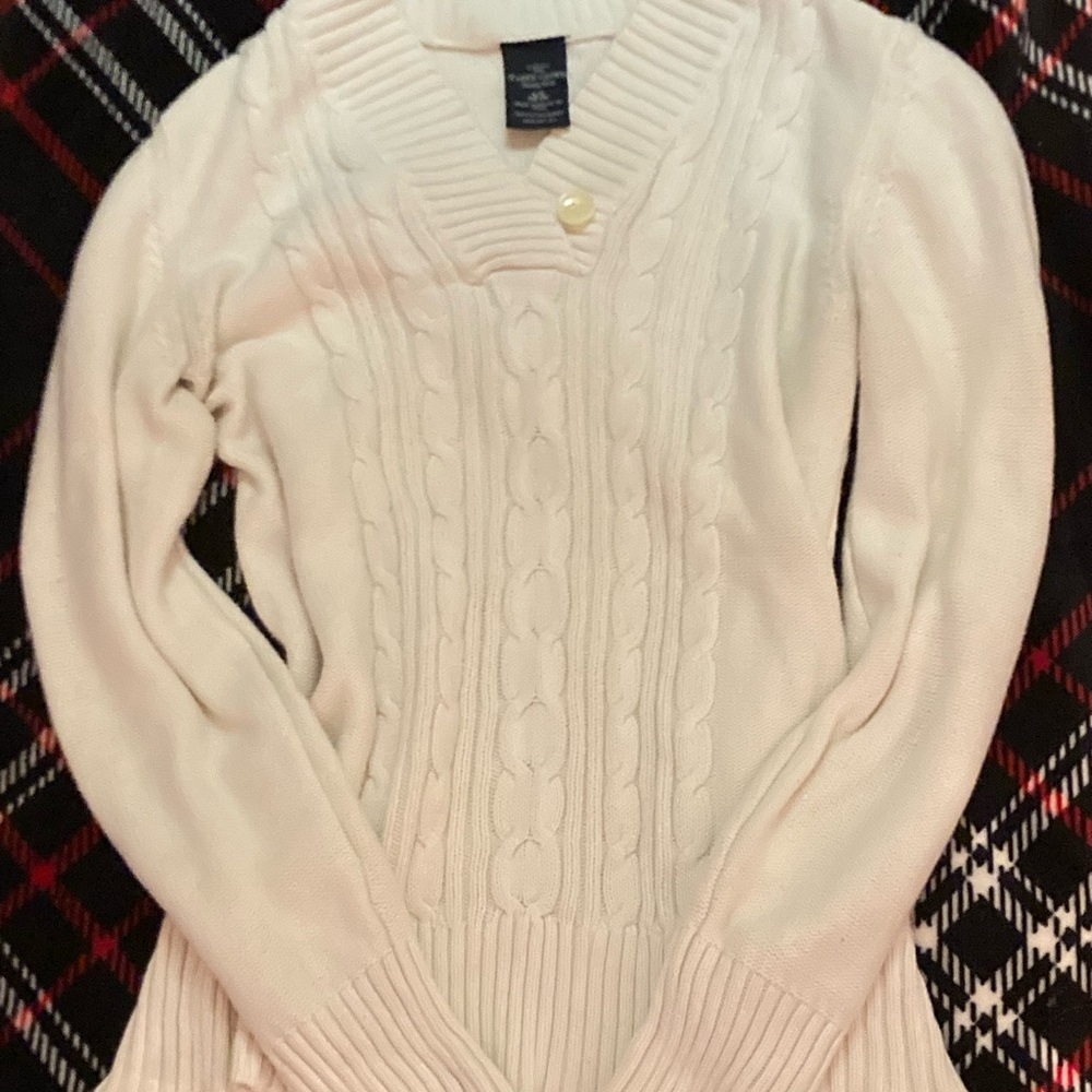 Faded Glory Women's Cream V-Neck Sweater